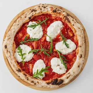 Пицца со страчателлой