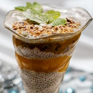 Чиа с пюре манго