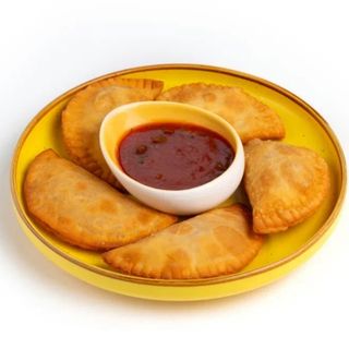 Чебуреки с соусом (5шт.)