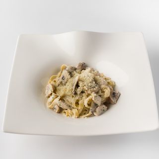 Тальятелли  с цыпленком и осенними грибами