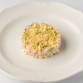 Салат "Оливье" с индейкой 