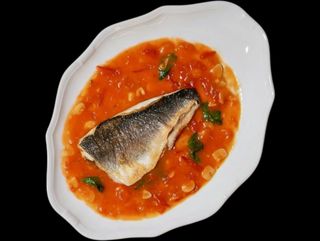 Сибас с соусом Аква Пацца