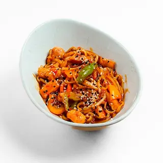 Лапша Пад-Тай с курицей и овощами
