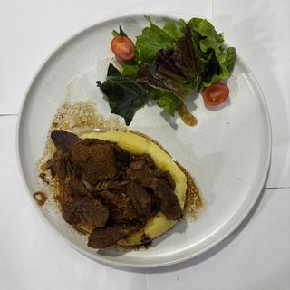 Говядина тушёная с пюре