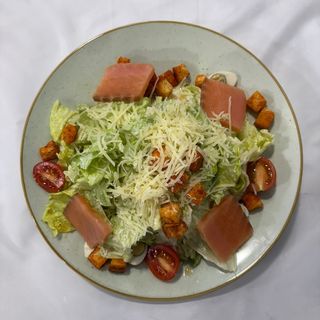 Цезарь с семгой