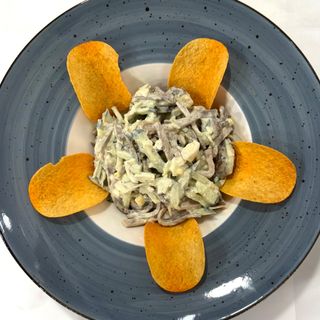 Салат с языком