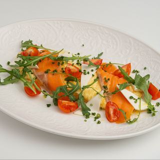 Омлет с лососем