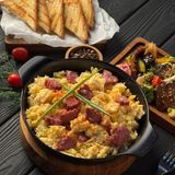 Омлет с ветчиной(салат баклажан теплый)
