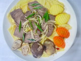 Бесбармак с солёным мясом (2 персон)