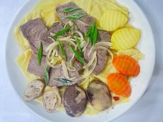 Бесбармак с солёным мясом