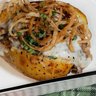 Кумпир с брискетом