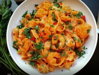 Фетучини с морепродуктами (320гр)