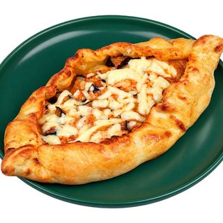 Пиде с мясом и баклажаном