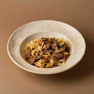 Тальятелле с кониной и грибами