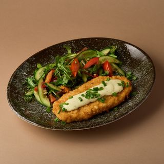 Шницель с соусом тар-тар