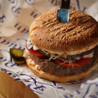 Бургер Рауан