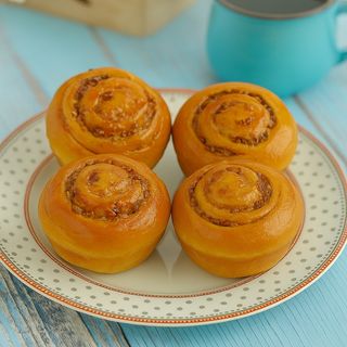 Булочка Голландская с орехами (35 гр)