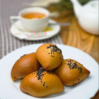 Пирожок с курицей 40 гр 1шт