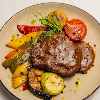 Пеппер стейк