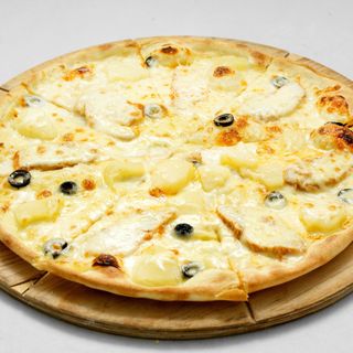 Пицца с курицей и ананасам