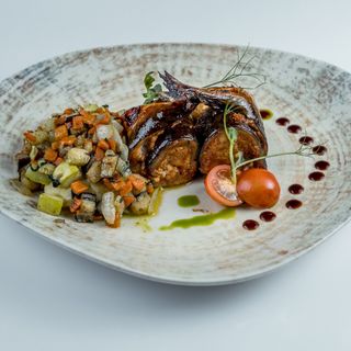 Скумбрия в виноградном листе