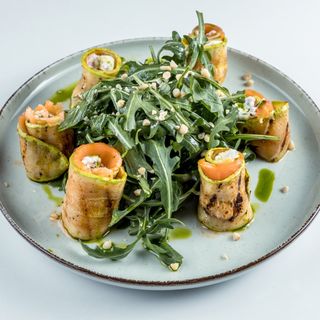 Салат с норвежским лососем