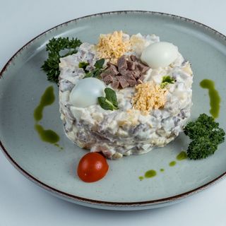 Салат с языком