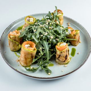 Салат с норвежским лососем