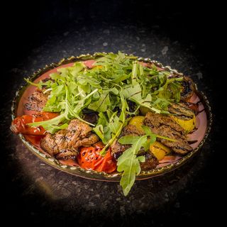 Теплый салат из овощей-гриль