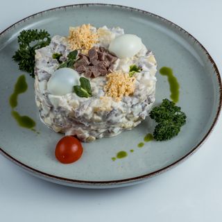 Салат с языком