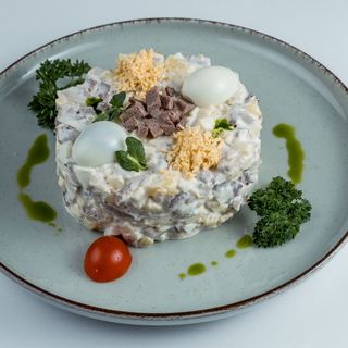 Салат с языком