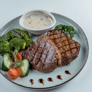 Медальоны из конины