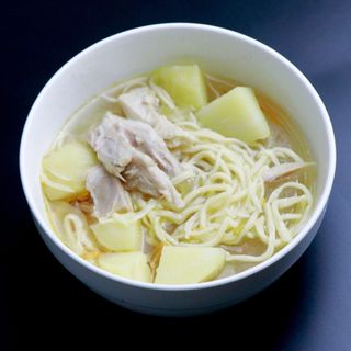 Куриный суп с лапшой