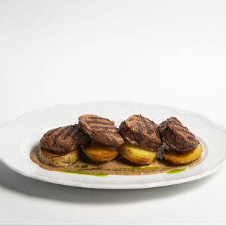 Медальоны с картофелем и грибным соусом