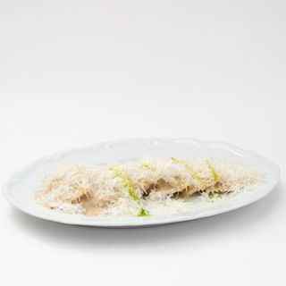 Равиоли с говядиной, грибами и творожным сыром