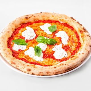 Пицца маргарита с страчателлой