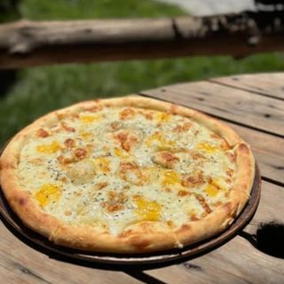 Пицца "Четыре сыра"