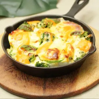 Запеченный судак с овощами