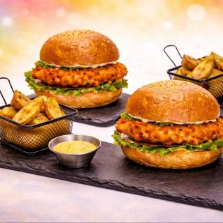 Бургер с хрустящим цыпленком на двоих