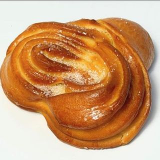 Плюшка с сахаром