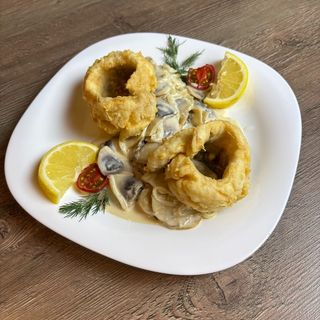 Судак жареный с шампиньонами