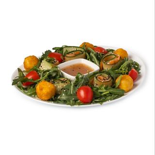 Салат с руколой и семгой