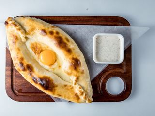 Хачапури по-аджарски