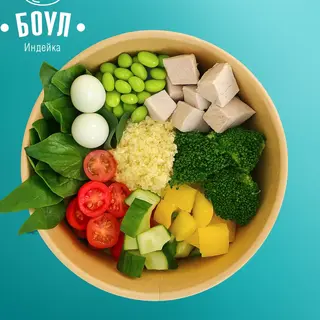 Поке-Боул с индейкой и кускус
