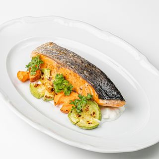 Стек из семги в сливочном соусе