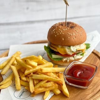 Куриный бургер+фри