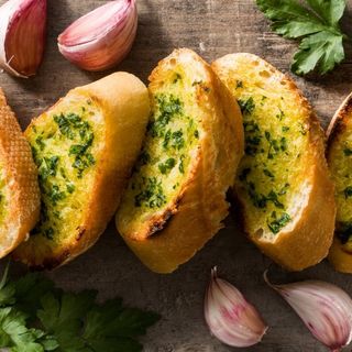 Чесночный хлеб