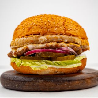 Фирменный бургер LIDO