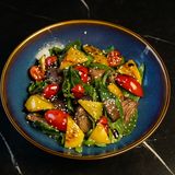 Теплый с телятиной