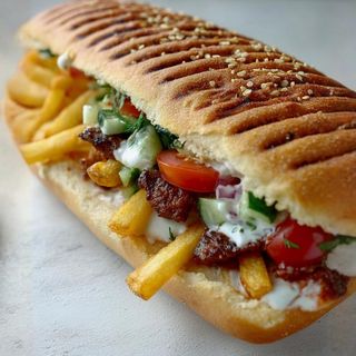 Донер в батоне (говяжий)